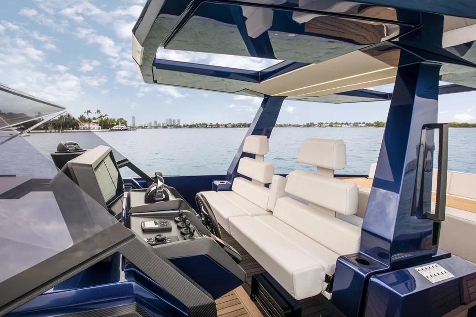 Yacht image 7