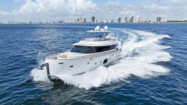 STUNNING AZIMUT MAGELLANO 76