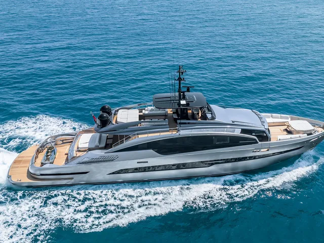 Boat 8950164 — Pershing