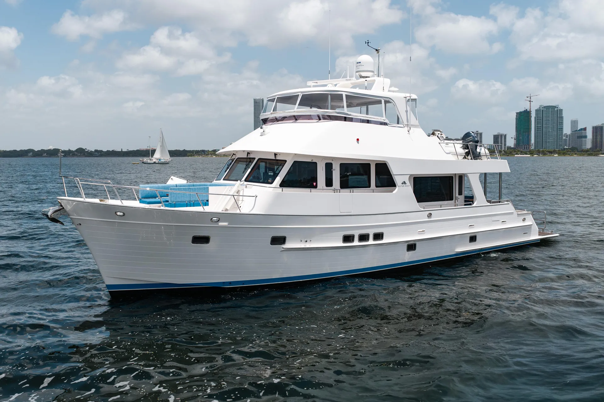 OUTER REEF YACHTS 670 AZURE SPORT MOTORYACHT - Image 3