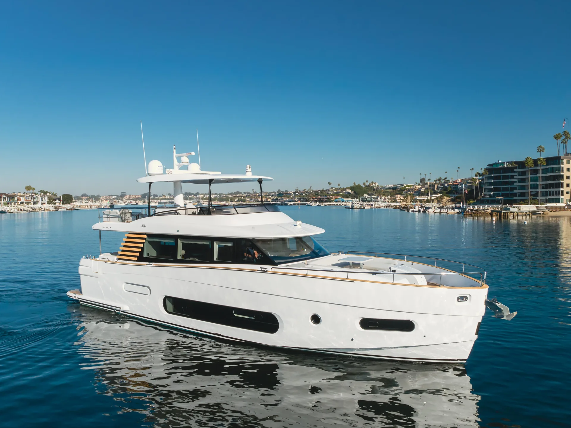 AZIMUT MAGELLANO 66 - Image 1