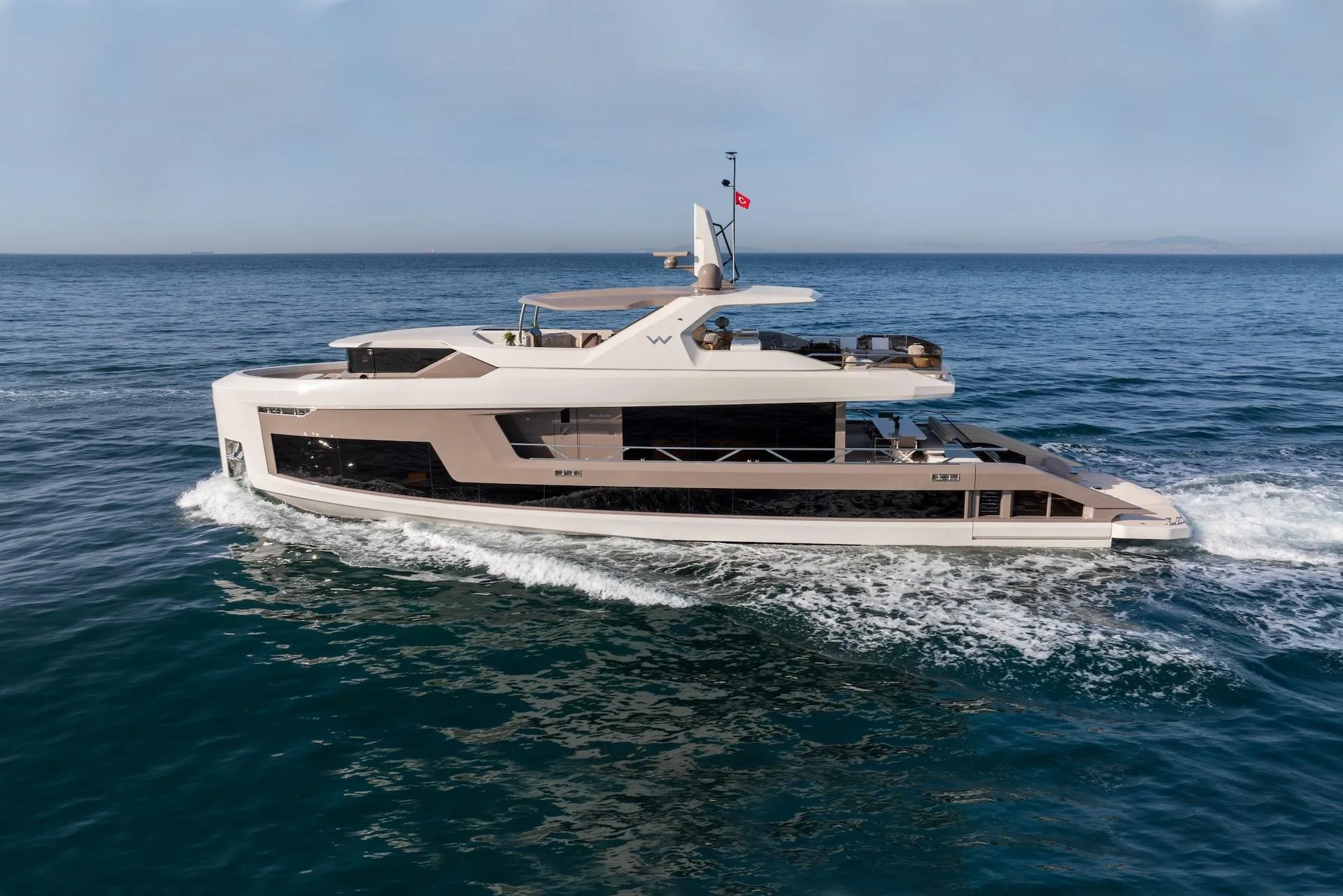 MAZU YACHTS 92 - Image 3