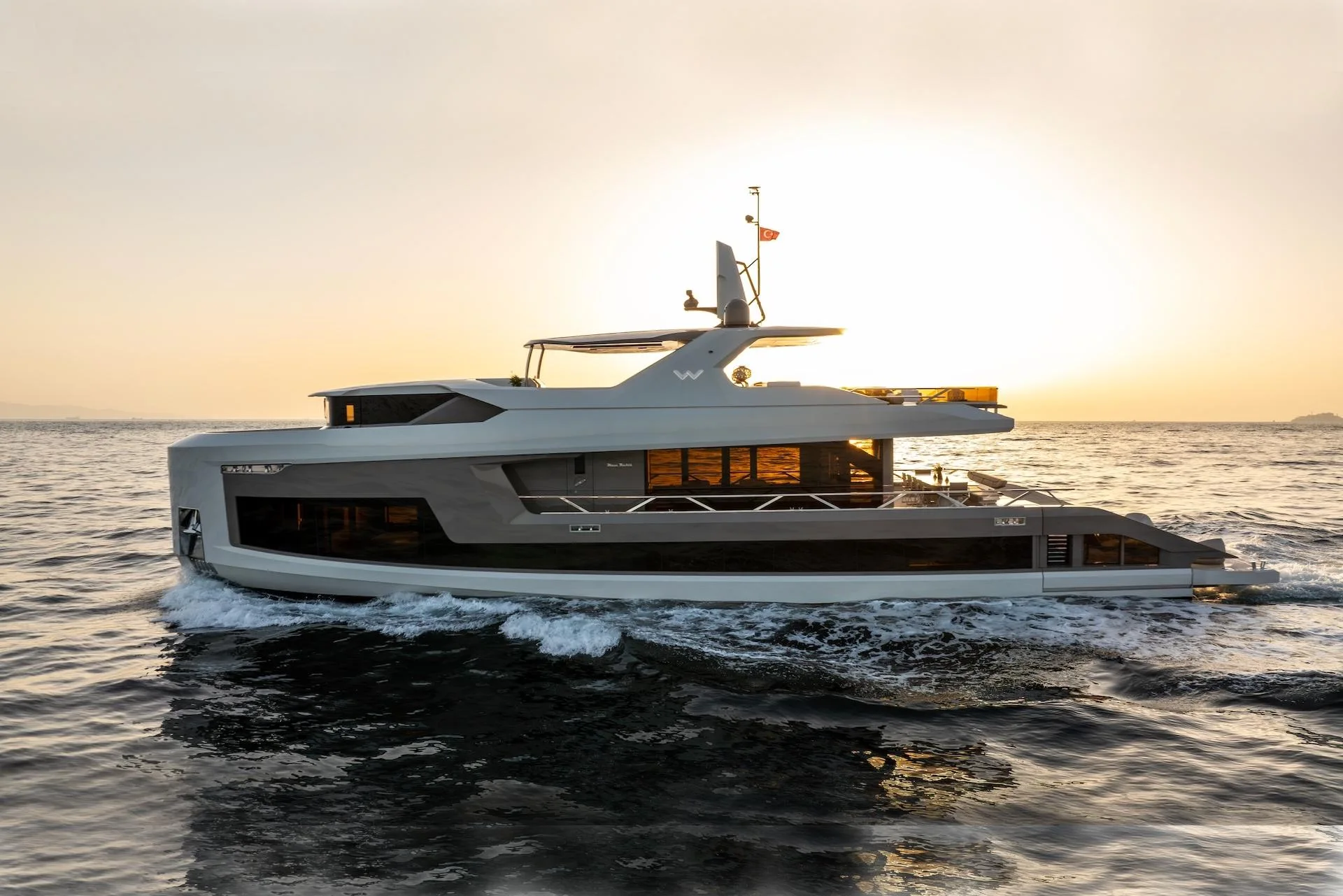 MAZU YACHTS 92 - Image 1