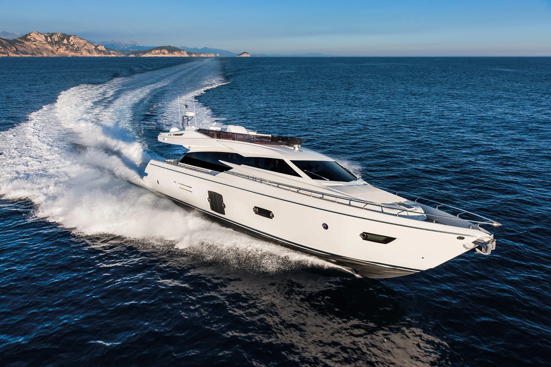 FERRETTI YACHTS 750 - Image 1