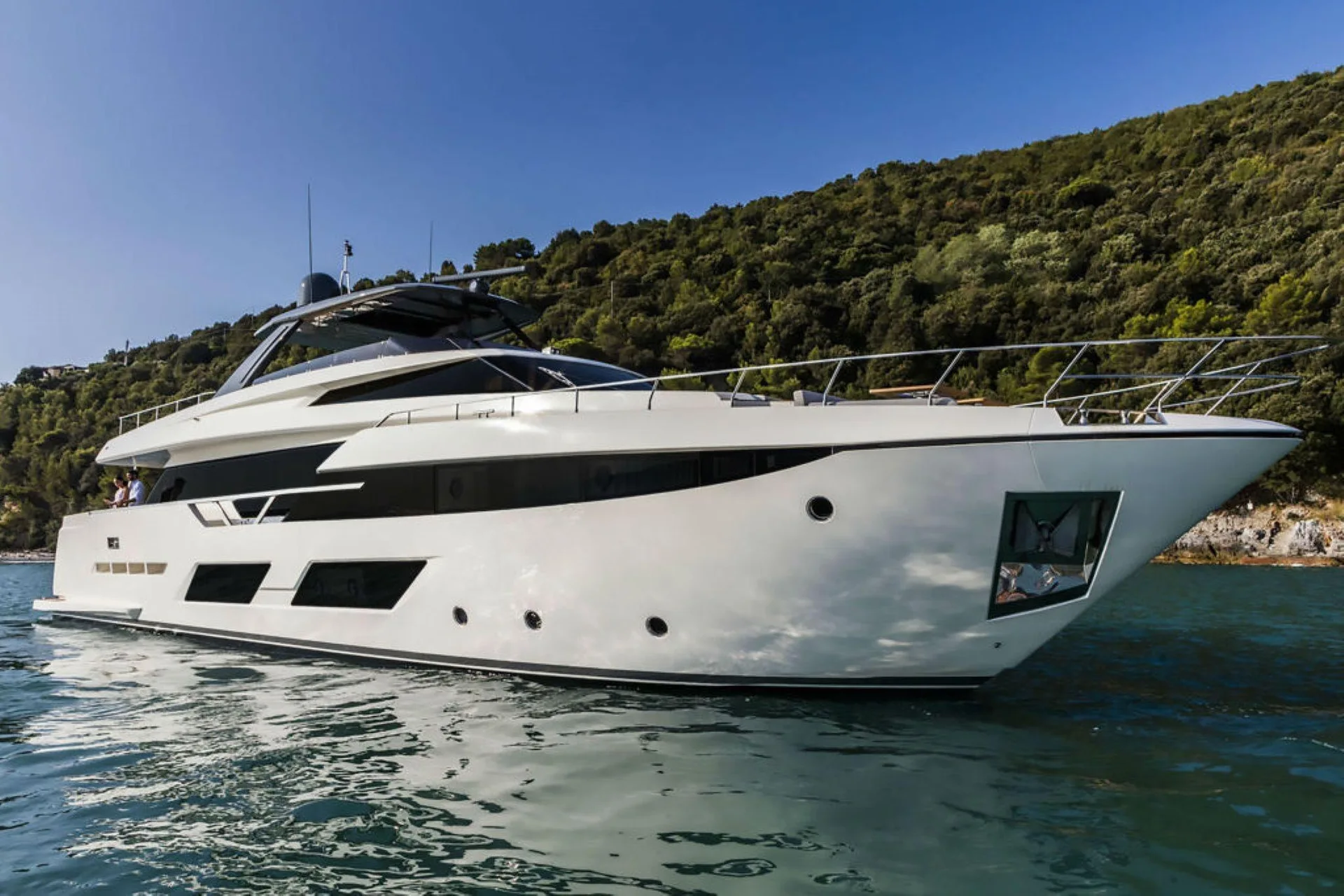 FERRETTI YACHTS 920 - Image 1