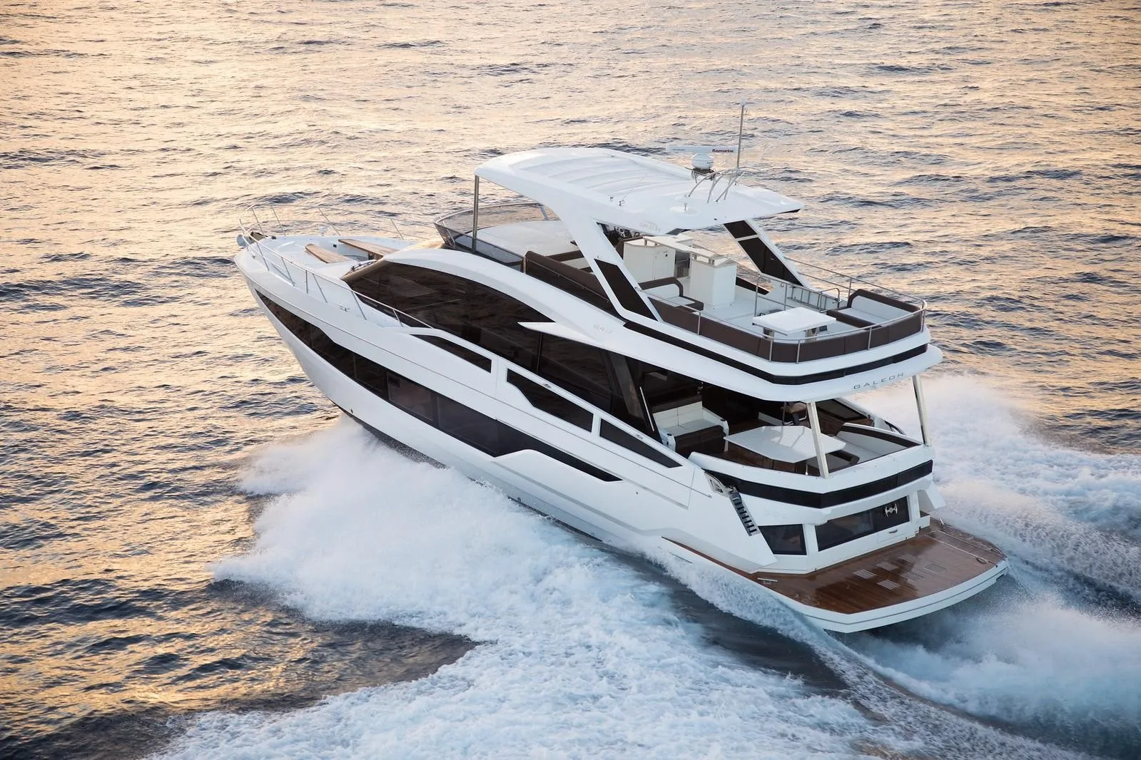 2024 GALEON 640 FLY - Image 3