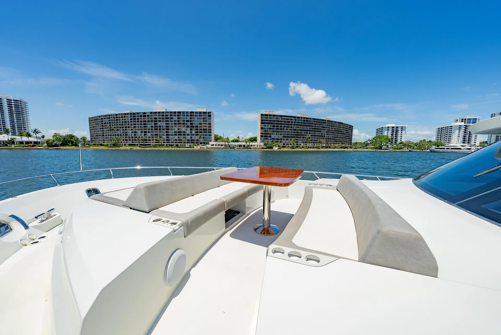 OCEAN ALEXANDER 70E FLYBRIDGE - Image 3