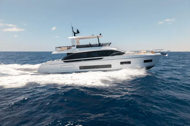 2025 AZIMUT FLY 62