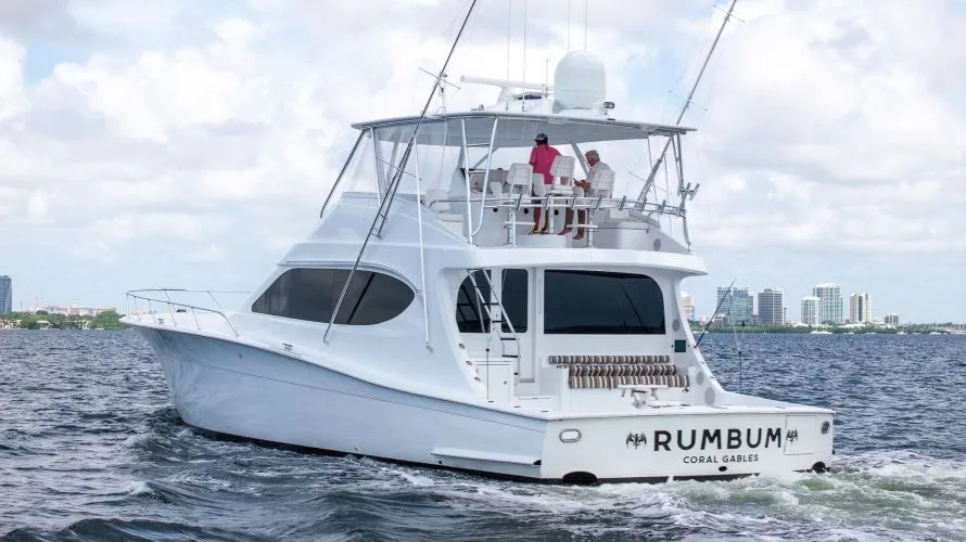 2024 HATTERAS GT70 - Image 3