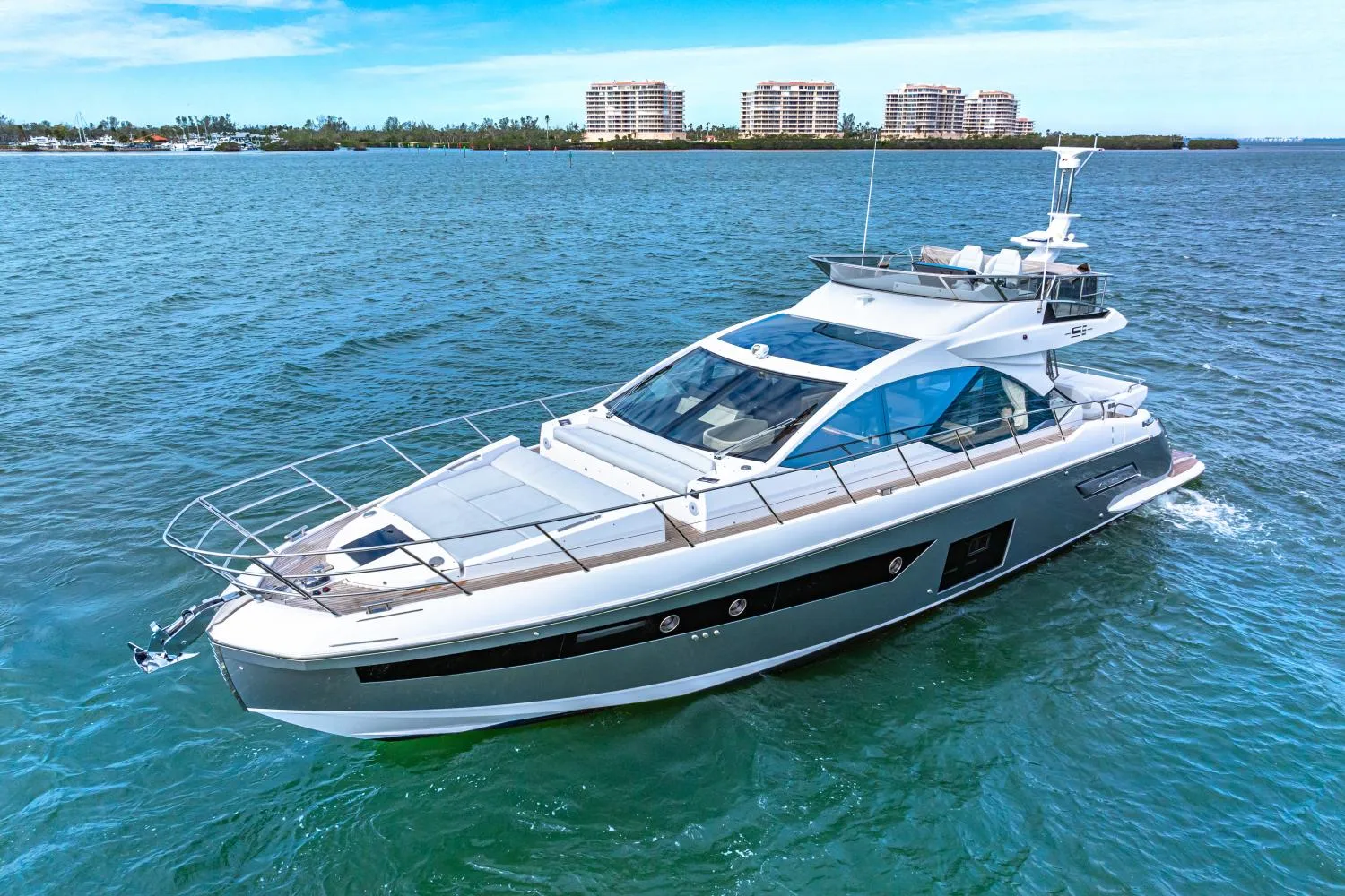 2025 AZIMUT S6 - Image 3
