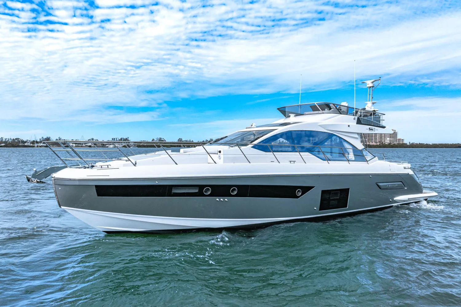 2025 AZIMUT S6 - Image 1
