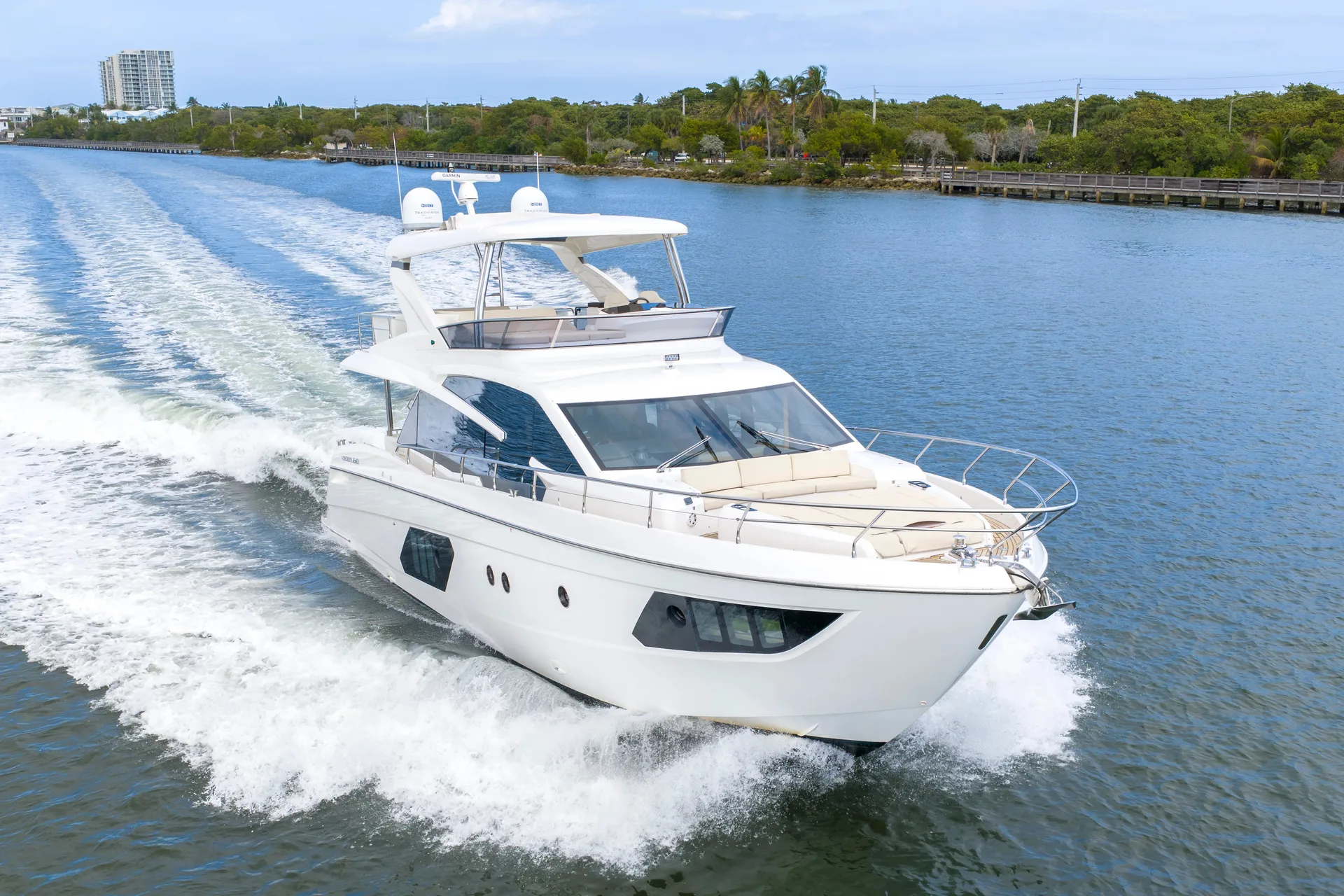 2018 ABSOLUTE 60 FLY - Image 3