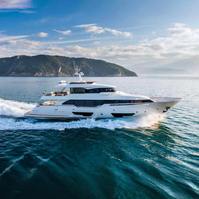 CUSTOM LINE NAVETTA 28
