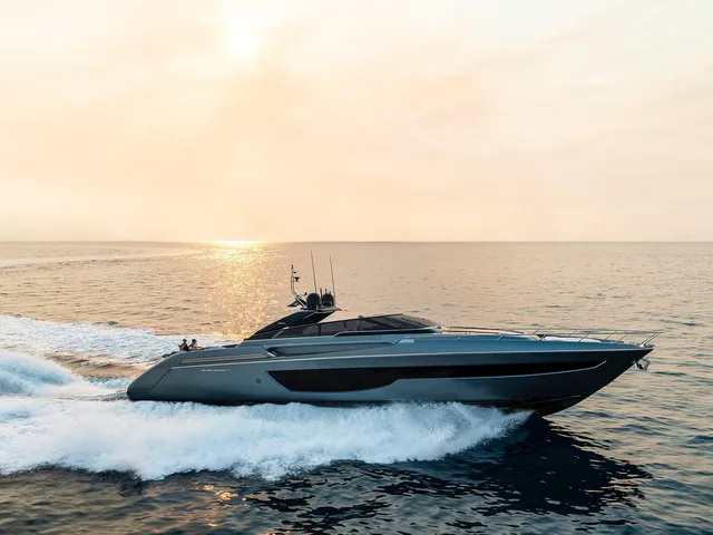 Boat 9762834 — Riva