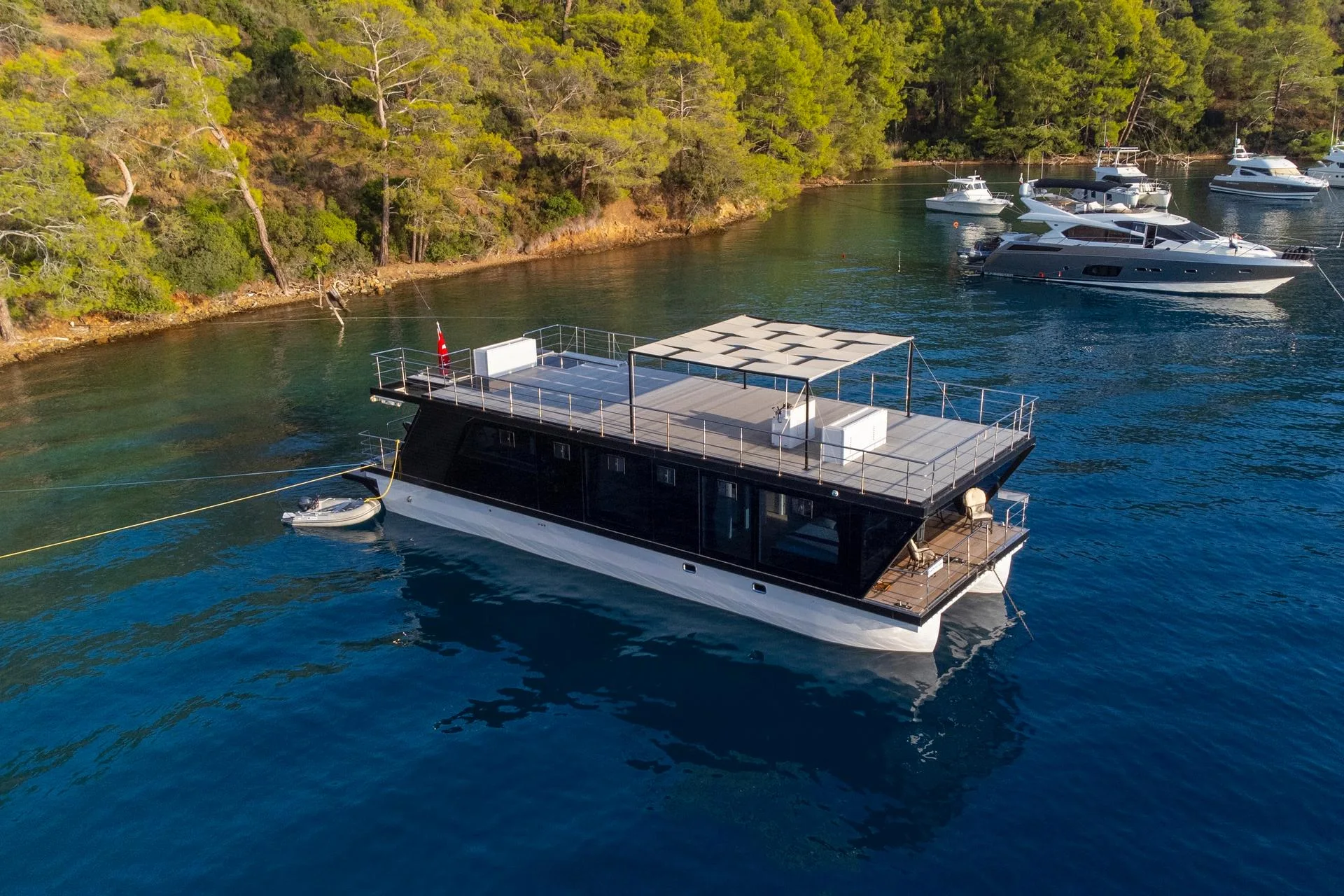 LUXURIOUS HOME CATAMARAN - Image 1
