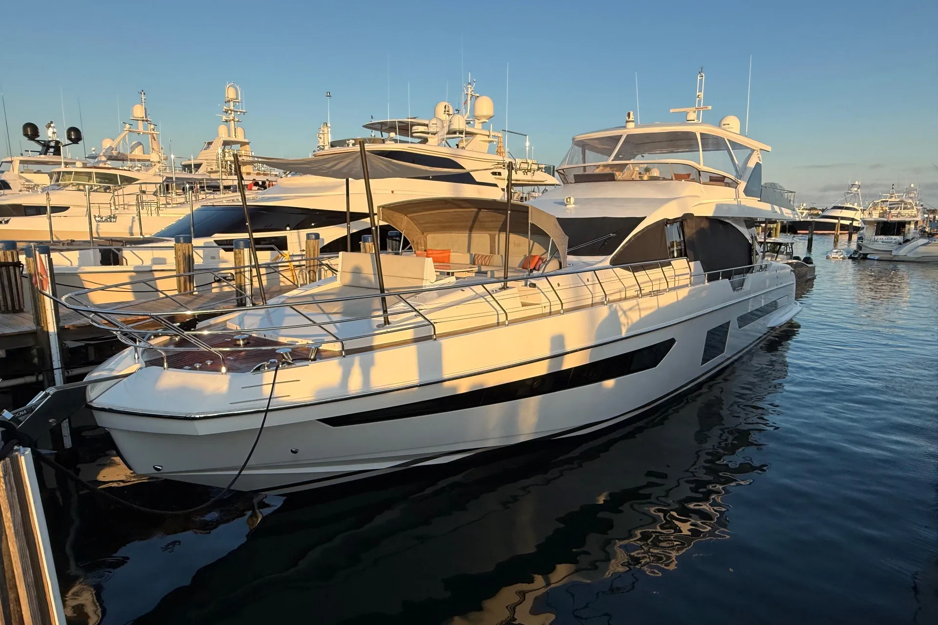AZIMUT GRANDE 25 METRI - Image 3