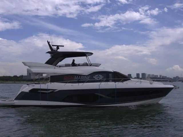Sunseeker Manhattan 68 — Sunseeker