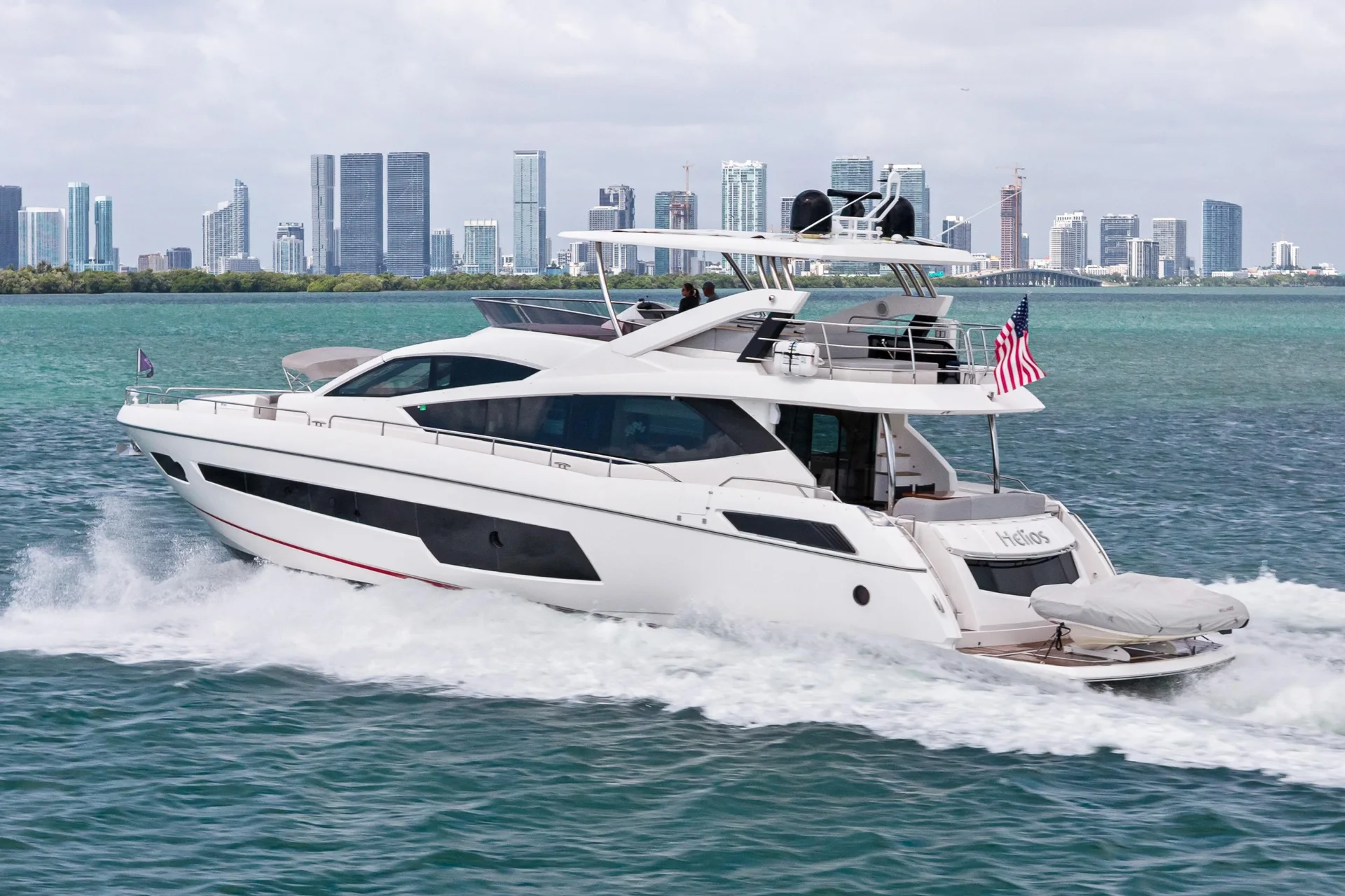 SUNSEEKER 75 SPORT YACHT - Image 1