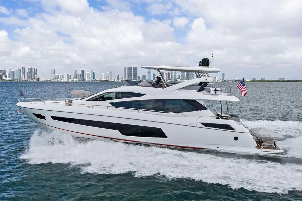 SUNSEEKER 75 SPORT YACHT - Image 3