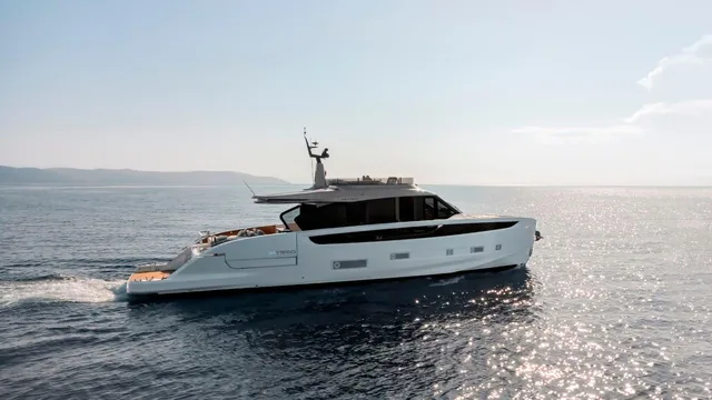 AZIMUT SEADECK 7