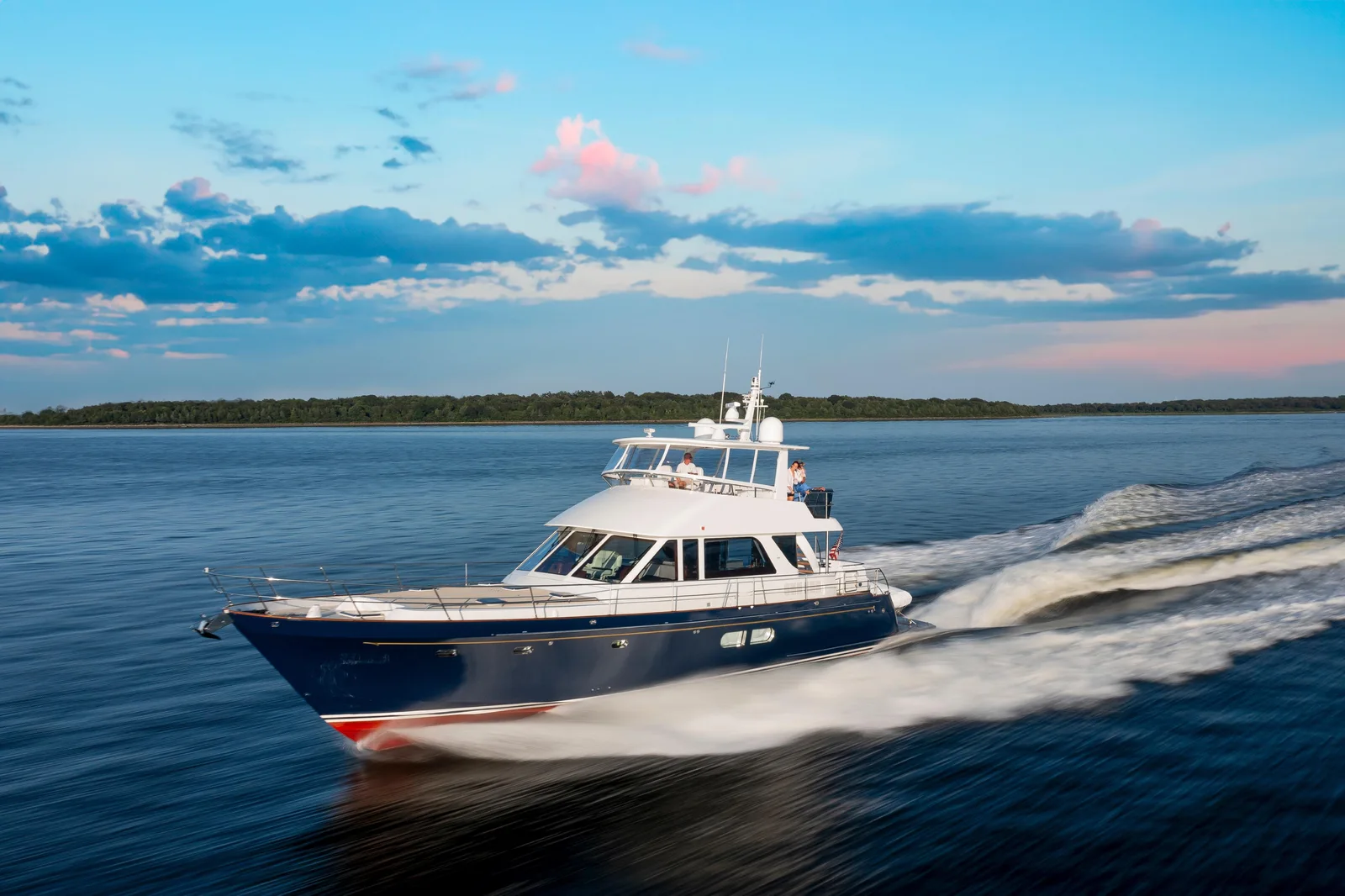 HUNT YACHTS 63 FLYBRIDGE - Image 1