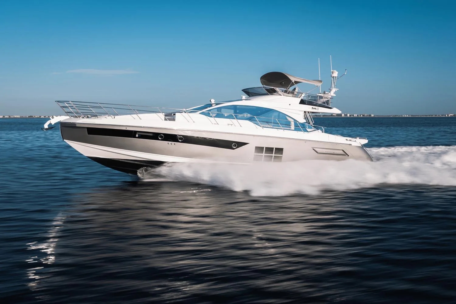 2025 AZIMUT S6 - Image 1
