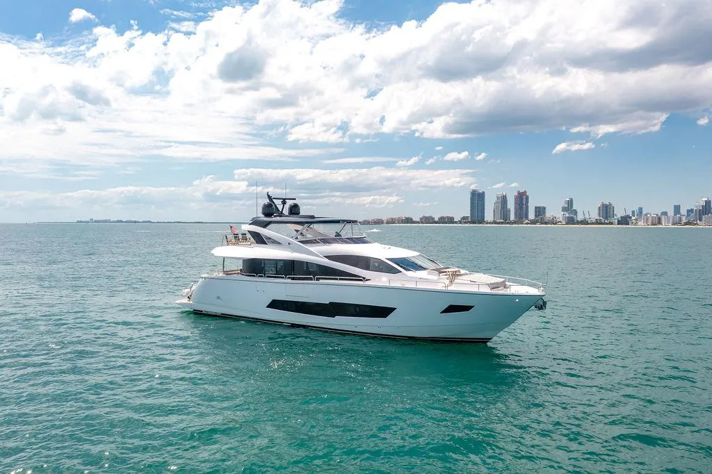 SUNSEEKER 86 YACHT - Image 3