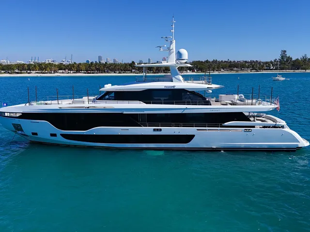 Azimut Grande 36M — Azimut