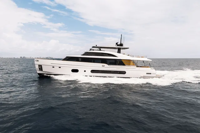 2026 AZIMUT MAGELLANO 25M