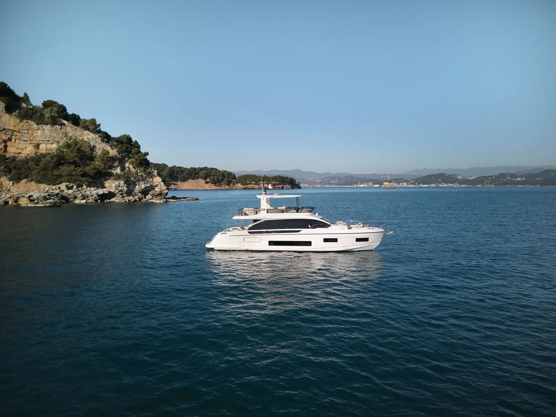 2026 AZIMUT 62 FLY - Image 3