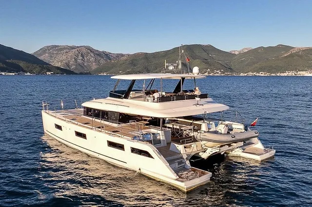 LAGOON 630 MOTOR YACHT