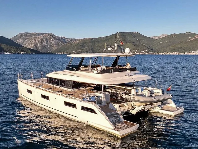 Lagoon 630 Motor Yacht — Lagoon