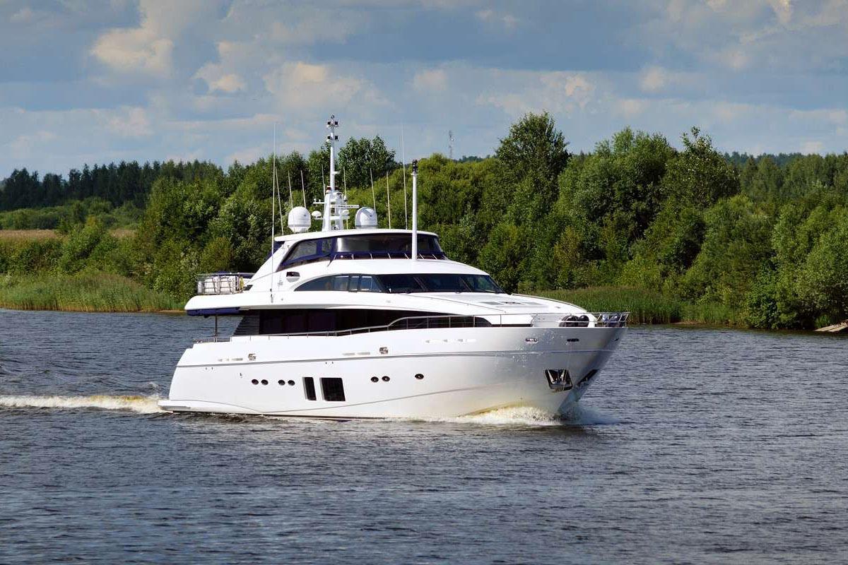 PRINCESS 32M - Image 1