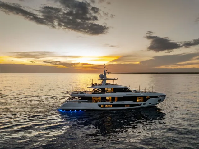 Luz De Mar — Azimut