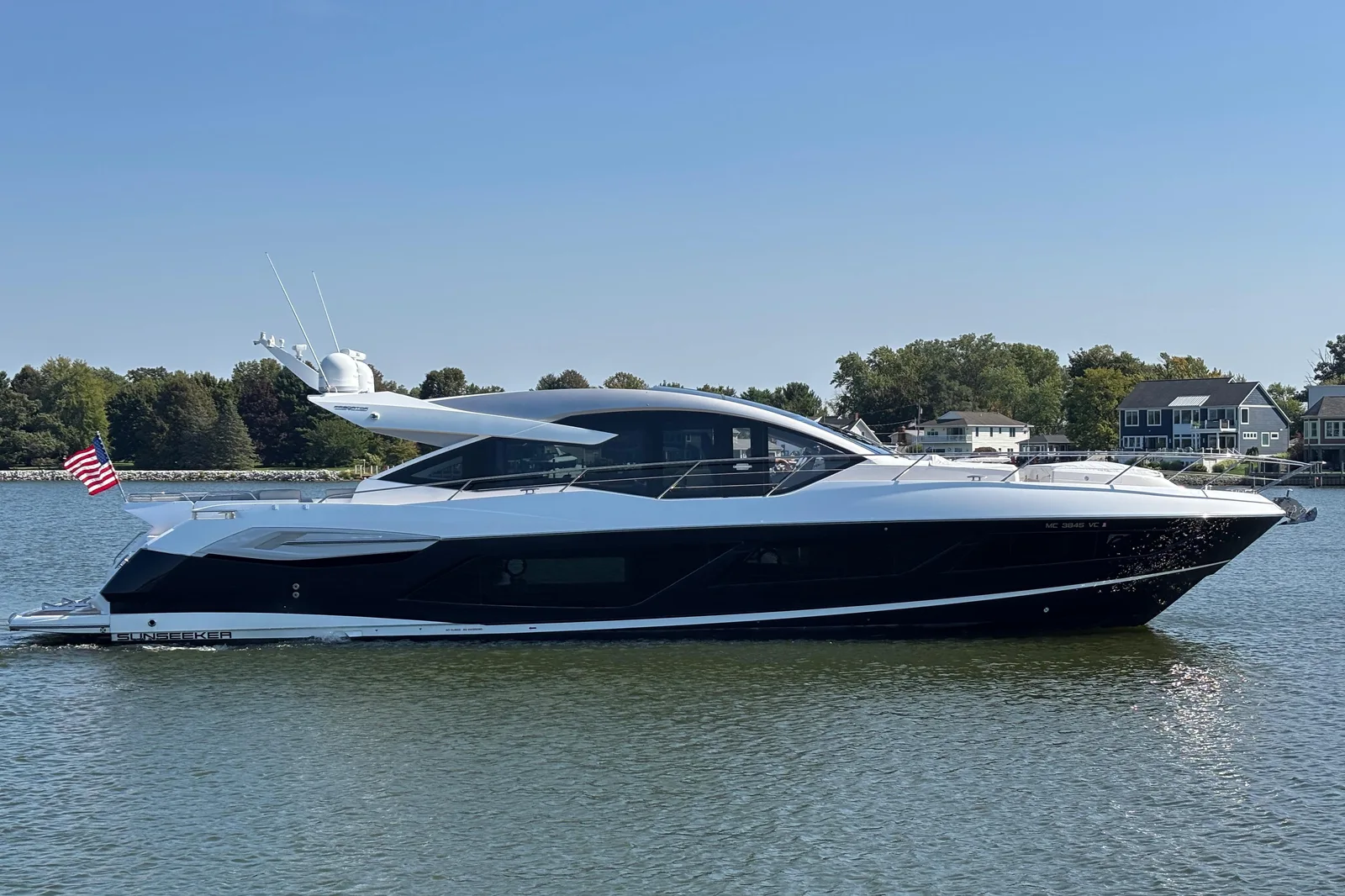 SUNSEEKER PREDATOR 74 - Image 1