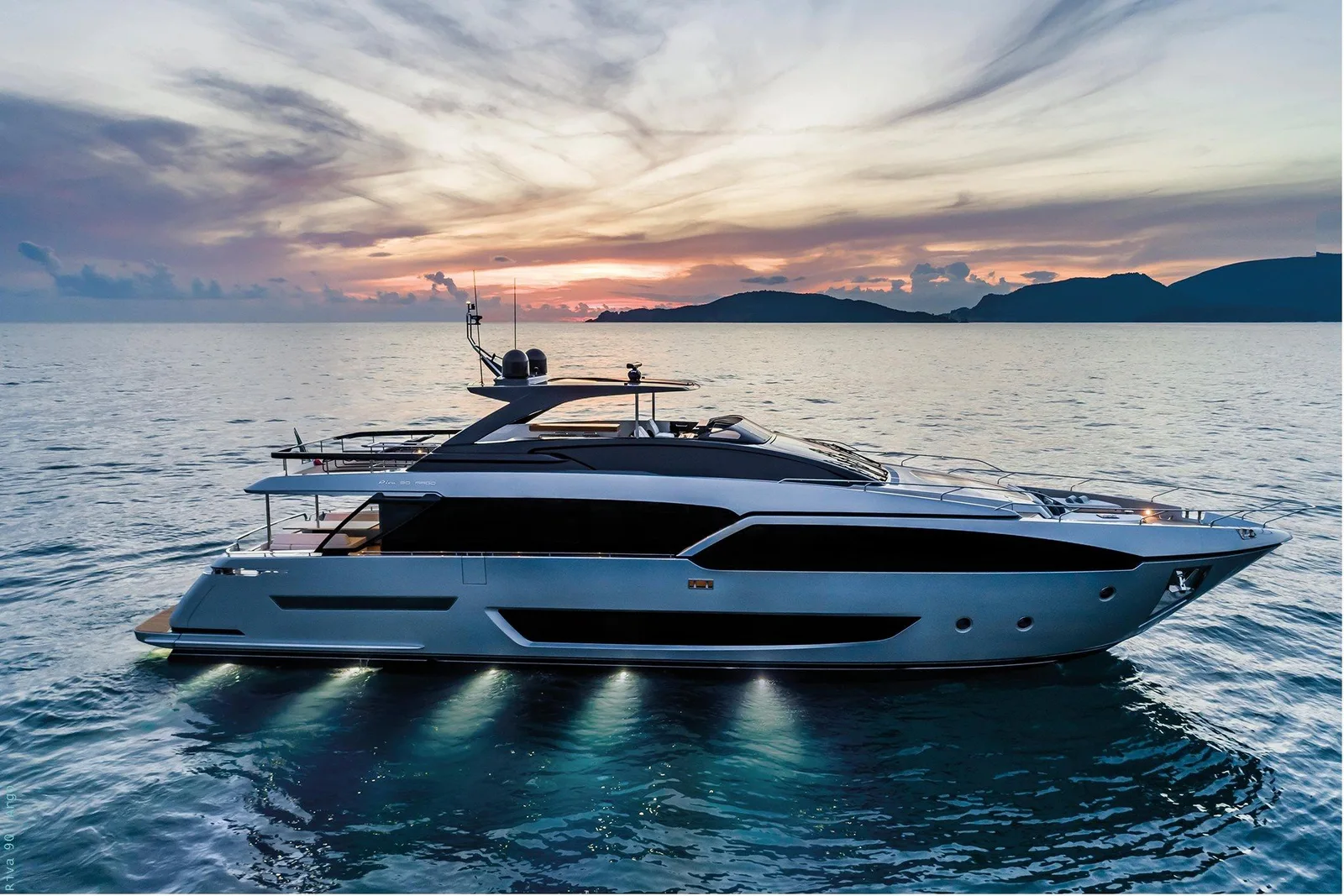 RIVA 90' ARGO - Image 1