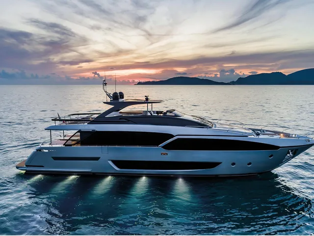 Boat 9324112 — Riva