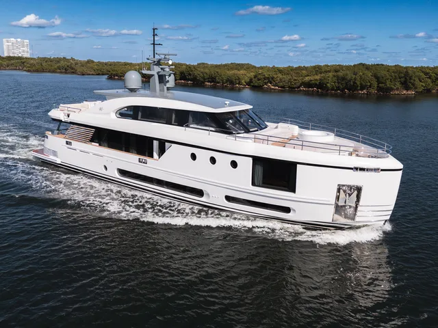 2026 Azimut Magellano 30M — Azimut