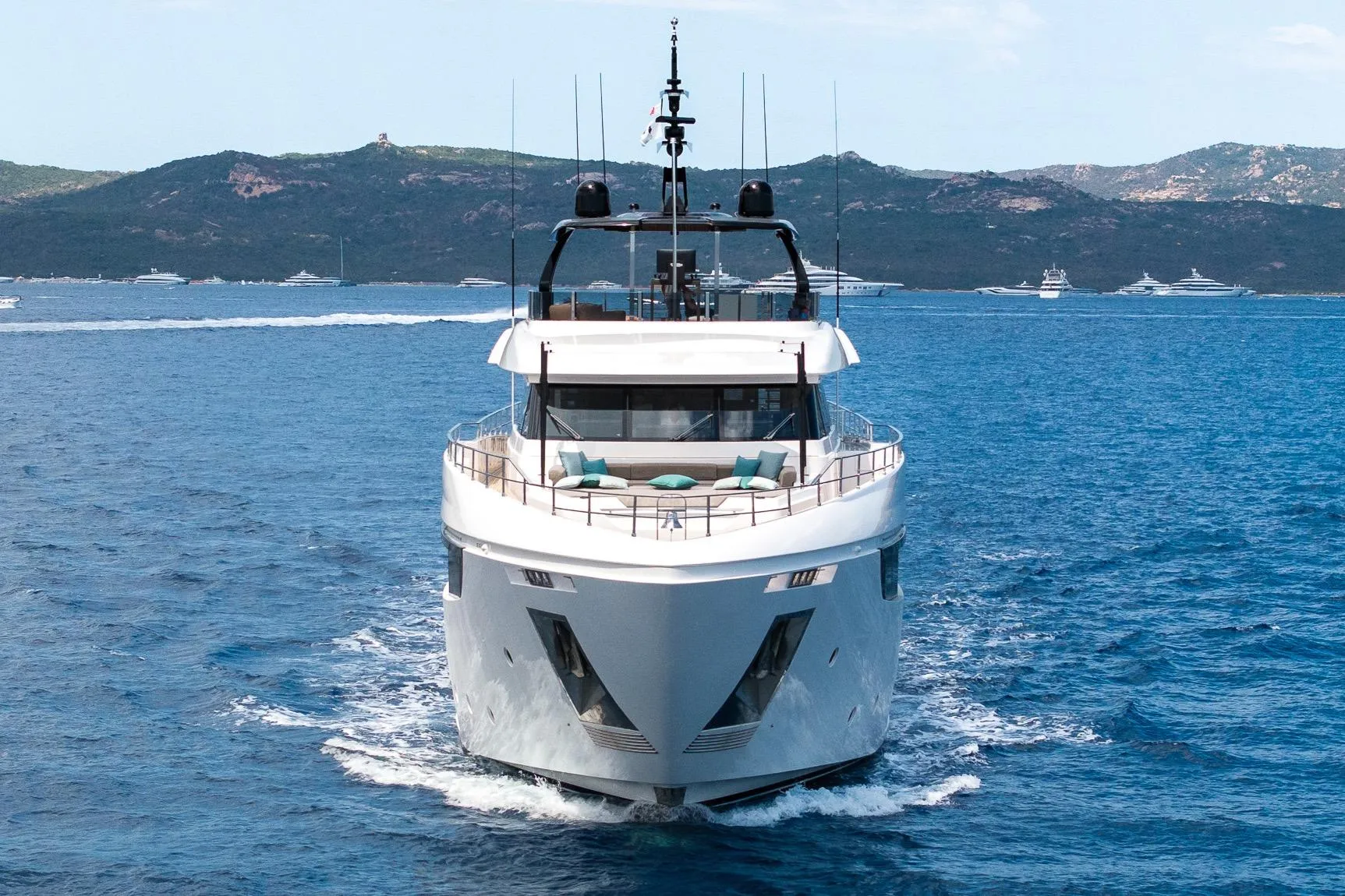 QUEEN J III - Image 3