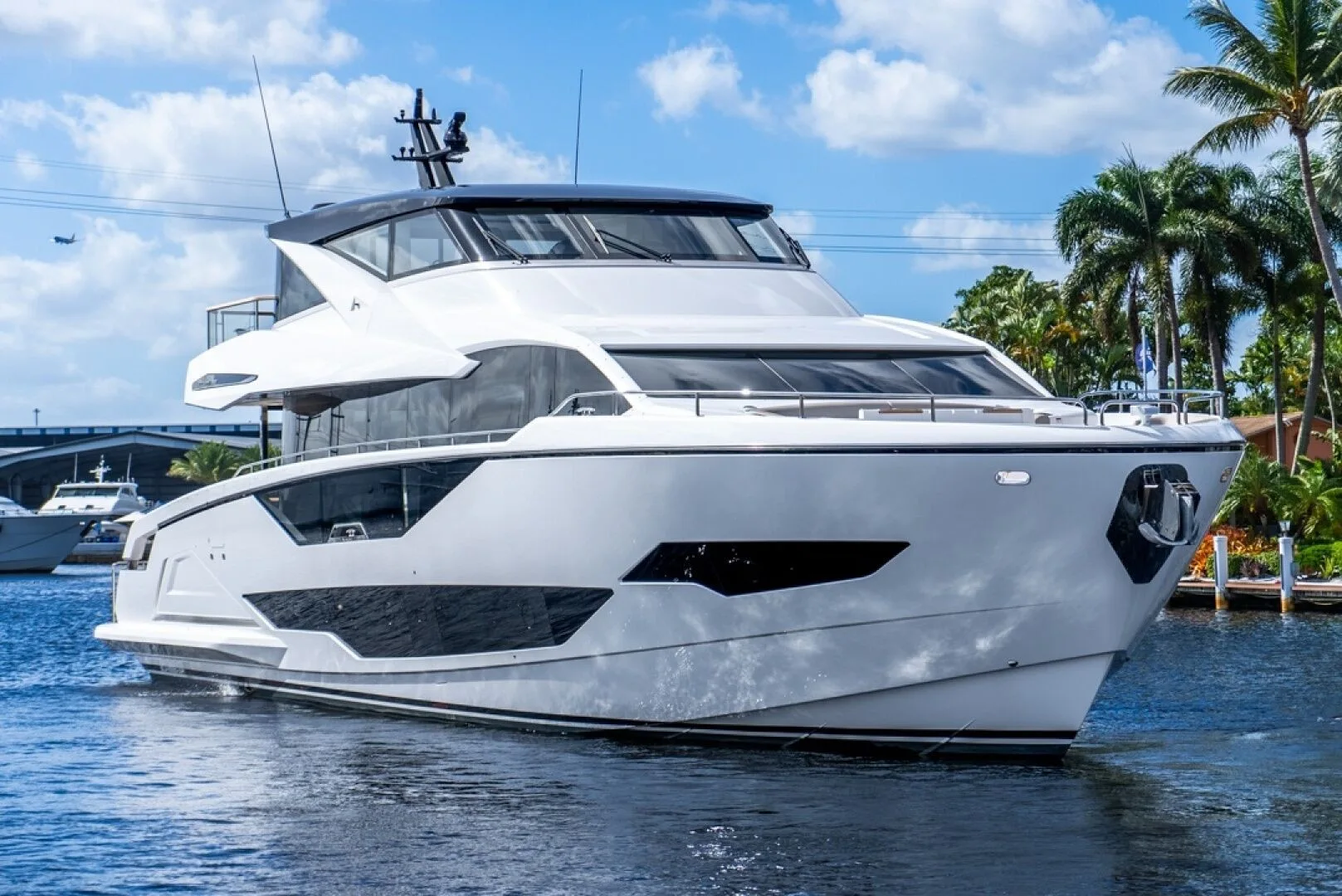 2025 SUNSEEKER 90 OCEAN ENCLOSED - Image 1