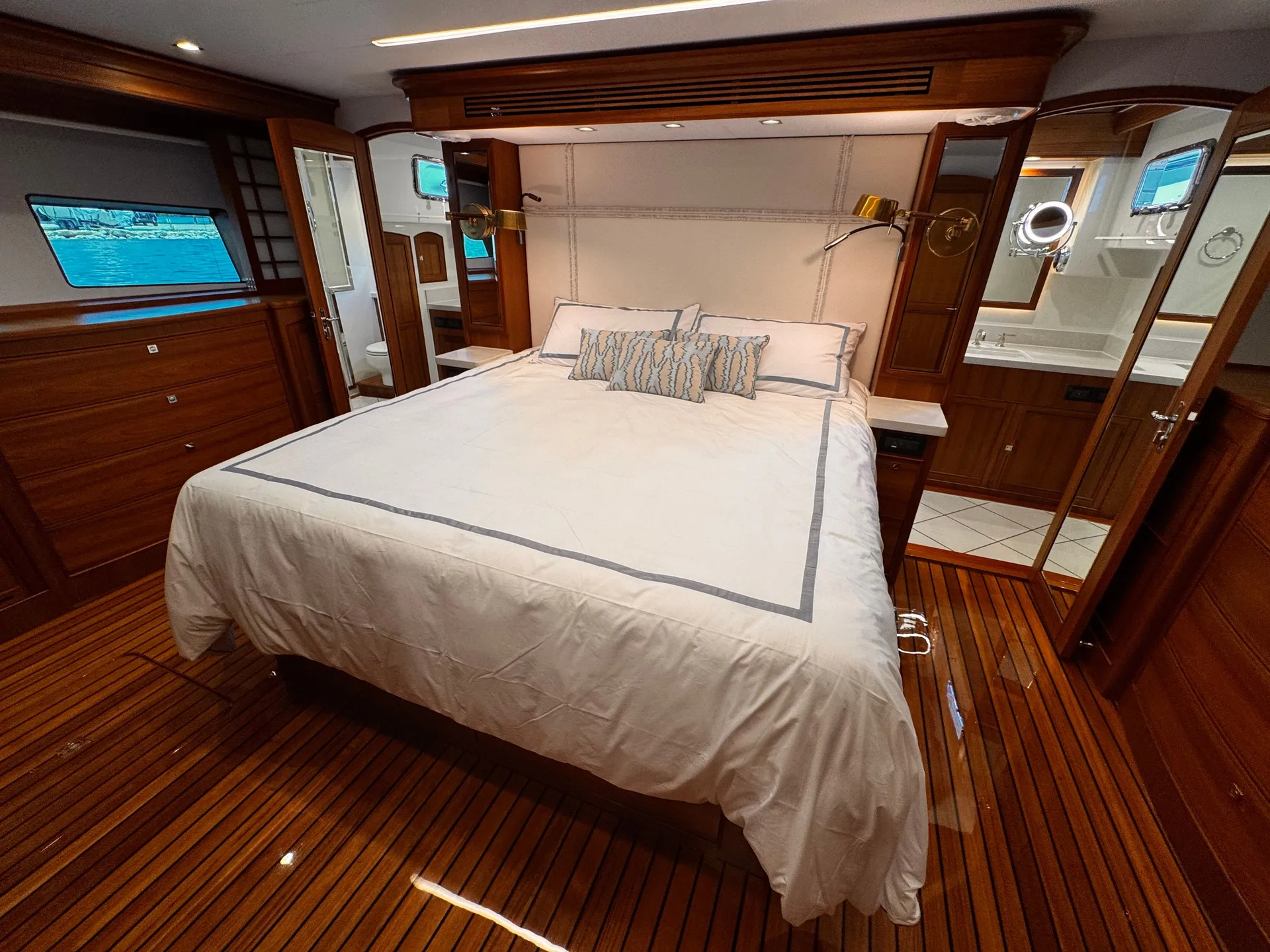 2025 MARLOW EXPLORER 70E MK II - Image 3