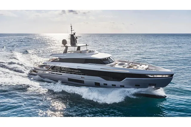 AZIMUT TRIDECK