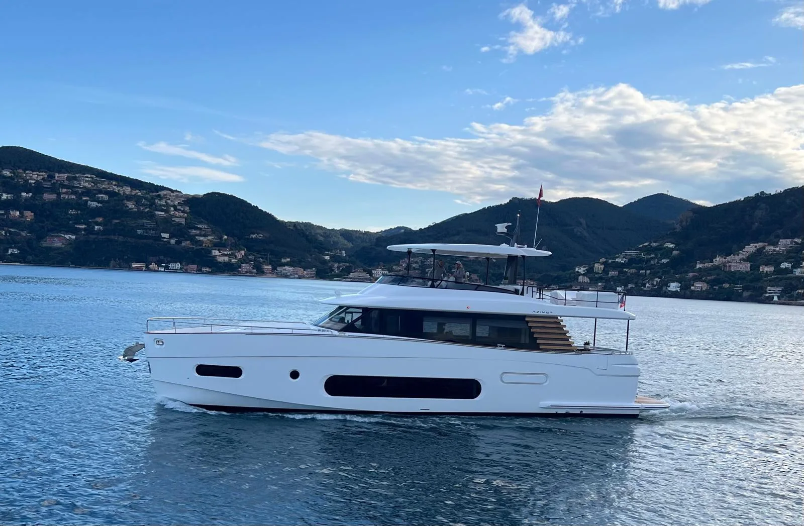 AZIMUT MAGELLANO 66 - Image 1