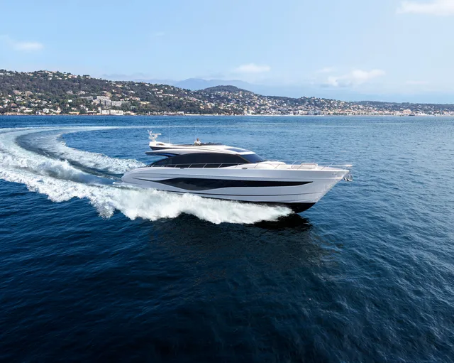 PRINCESS S80 SPORT BRIDGE