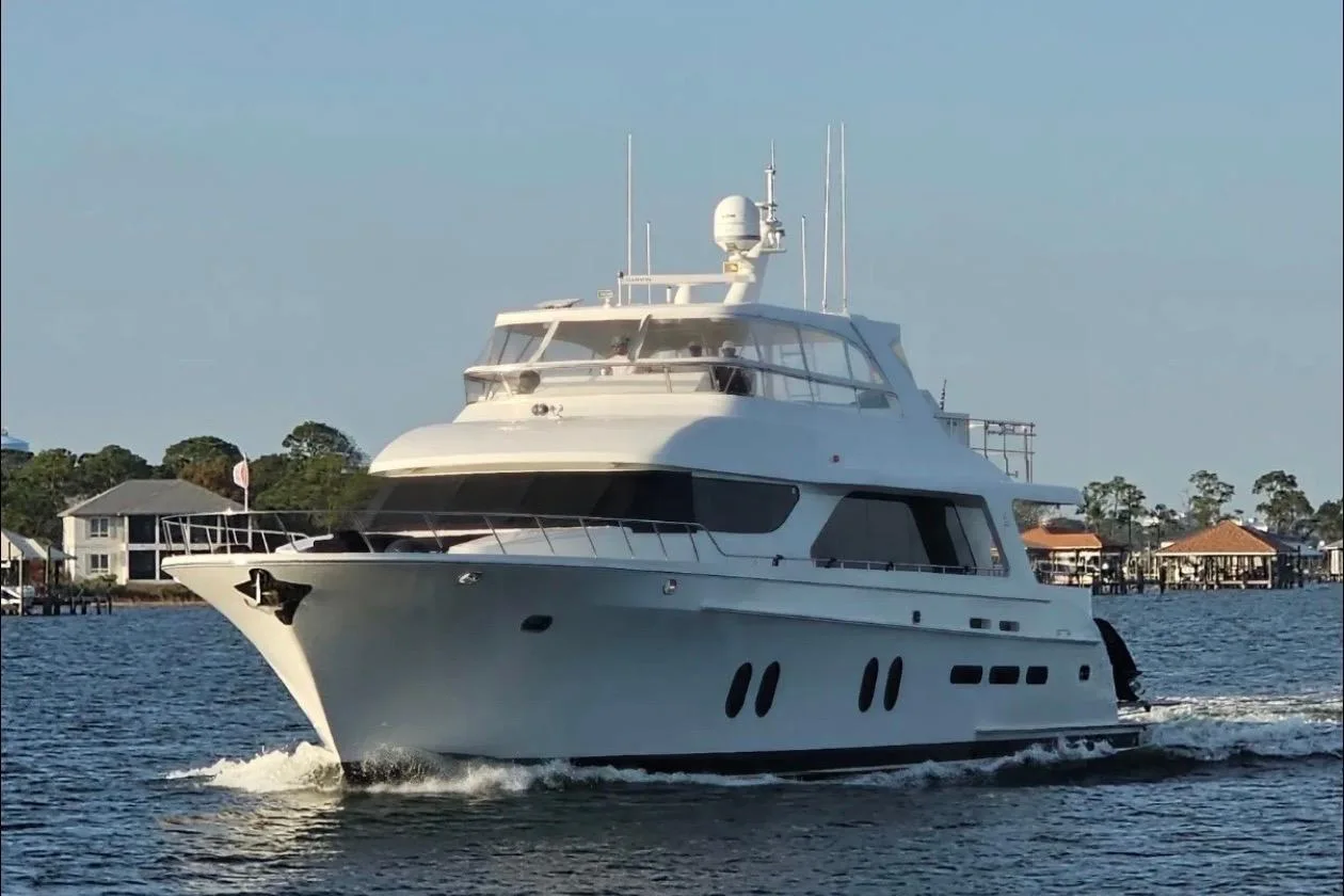 CHEOY LEE BRAVO 78 SPORT MOTOR YACHT - Image 1