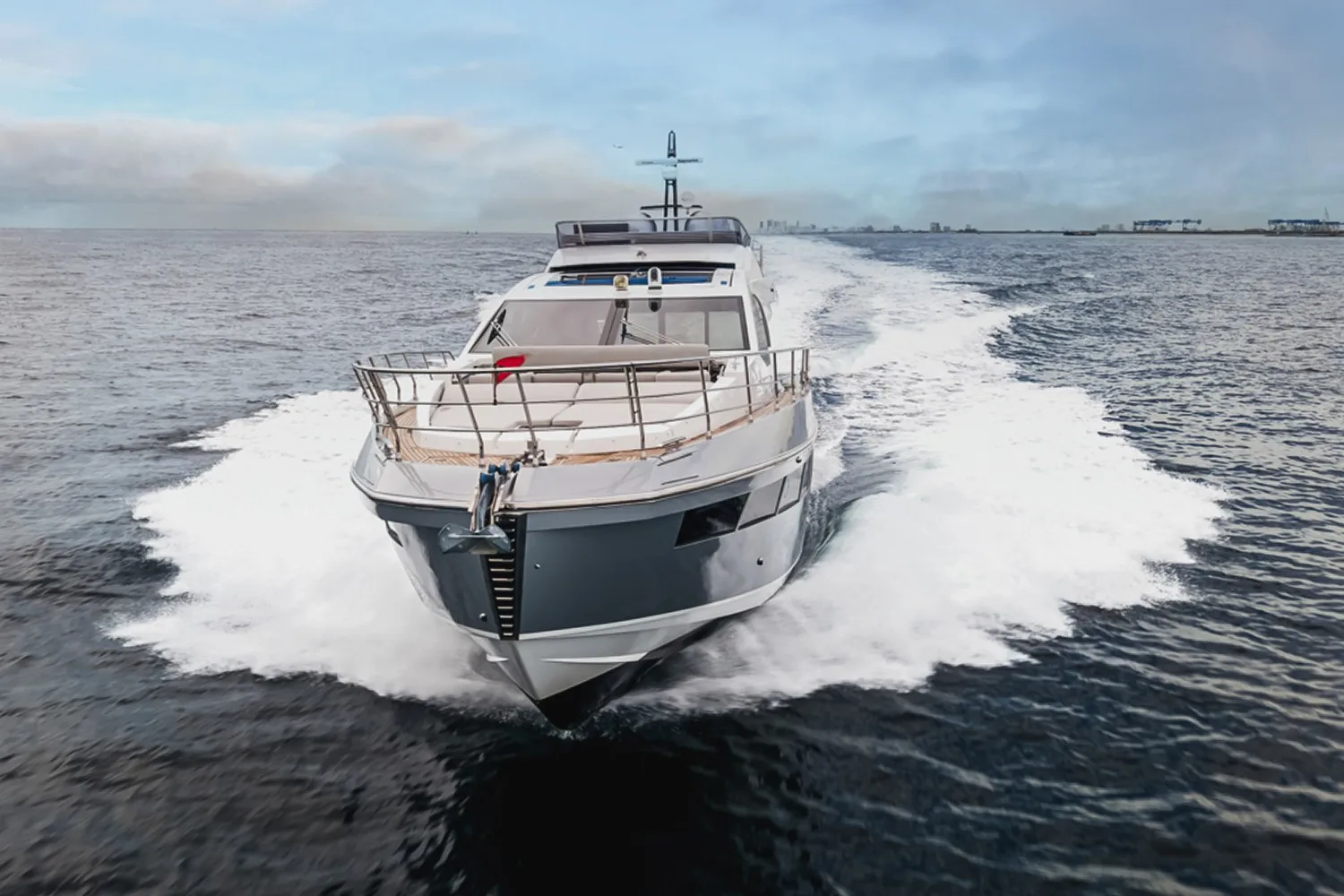 2019 AZIMUT S7 - Image 3