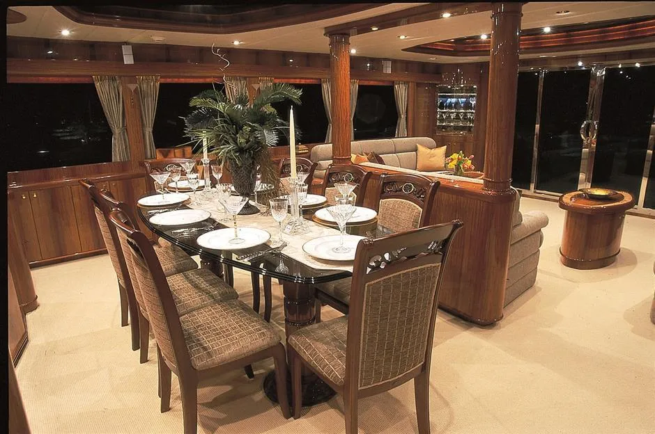 JOHNSON 93 SKYLOUNGE - Image 3