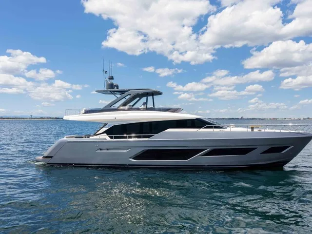 Nuovo arrivo — Ferretti Yachts