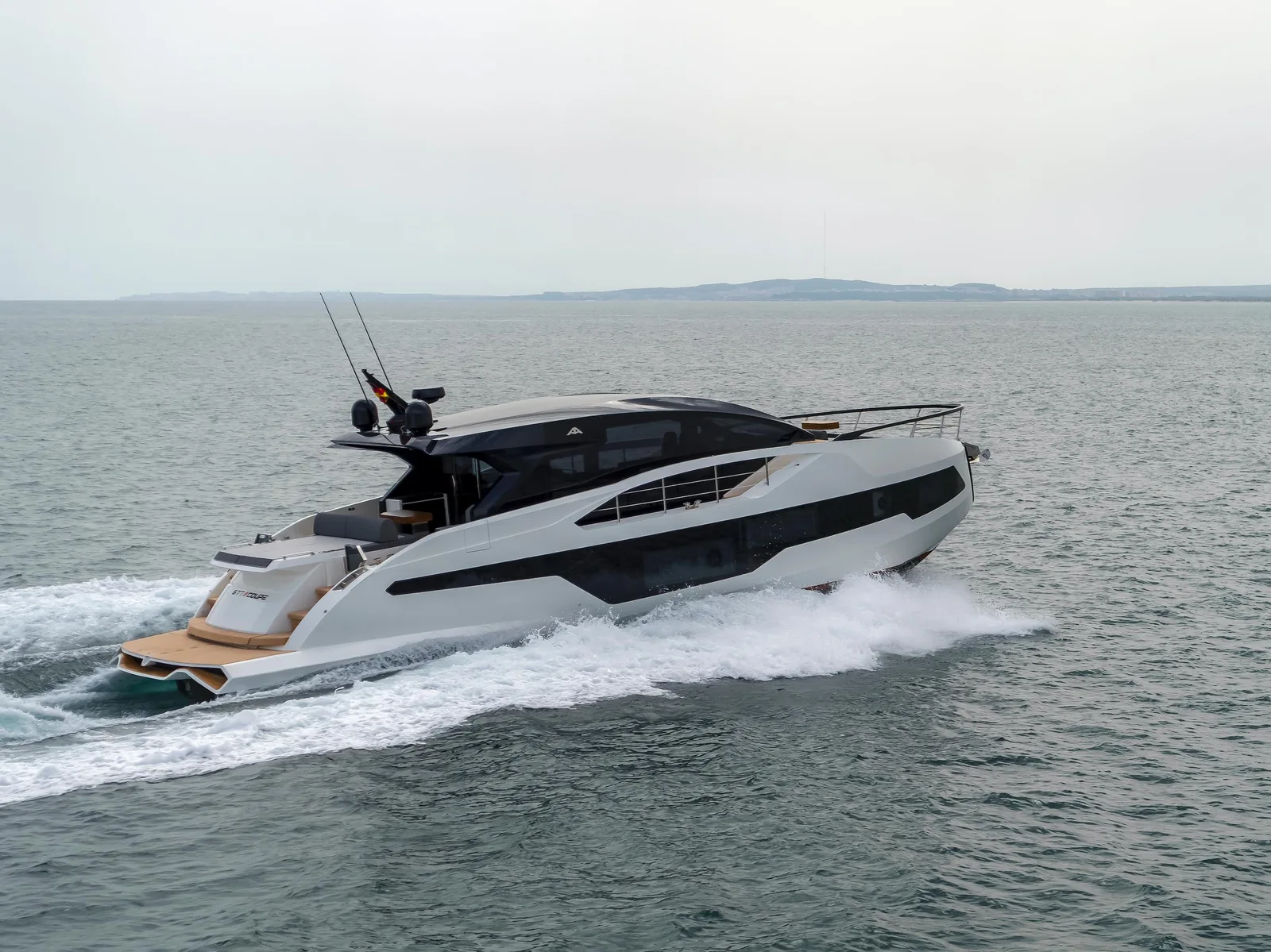 ASTONDOA 677 COUPE - Image 1