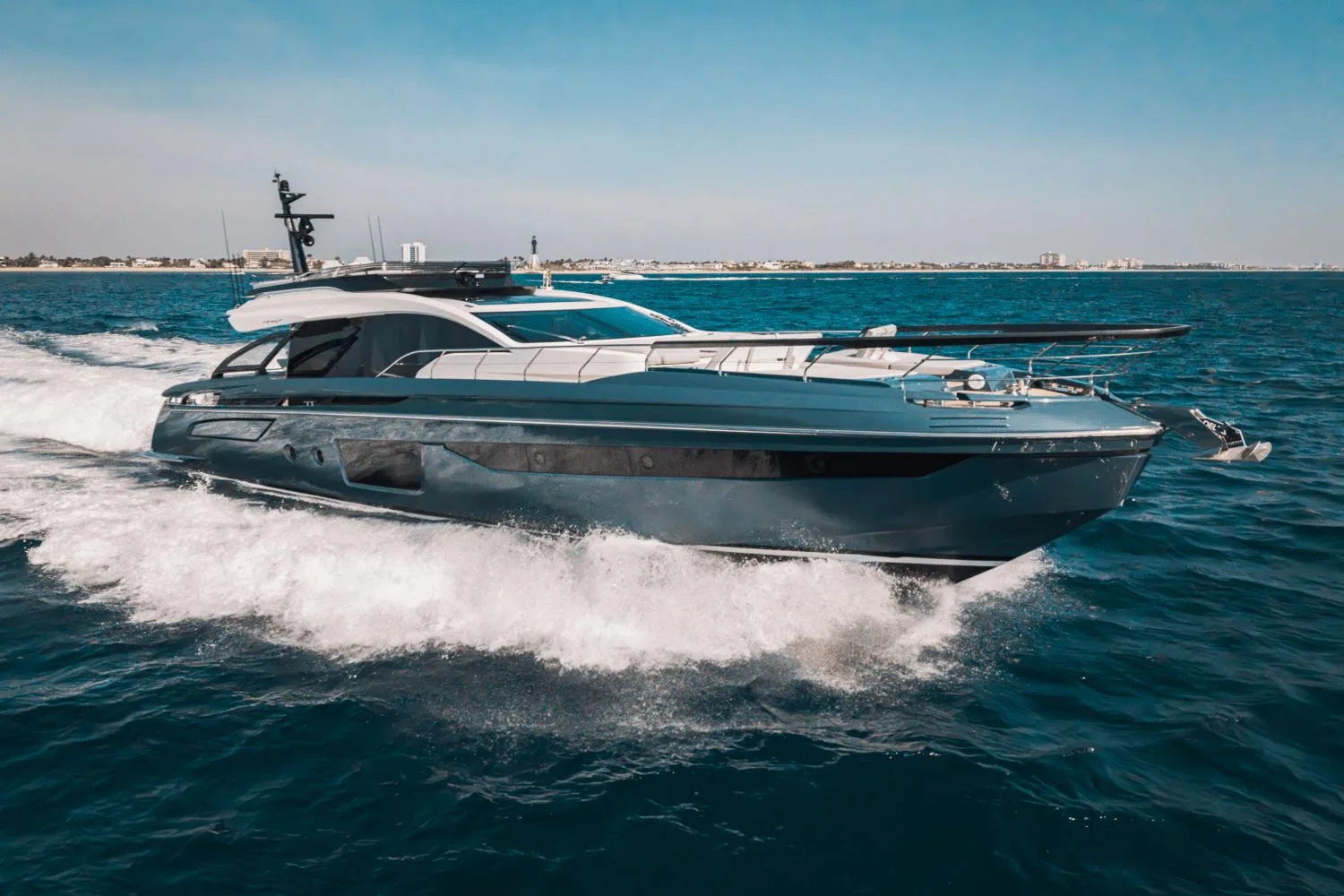AZIMUT S8 - Image 1